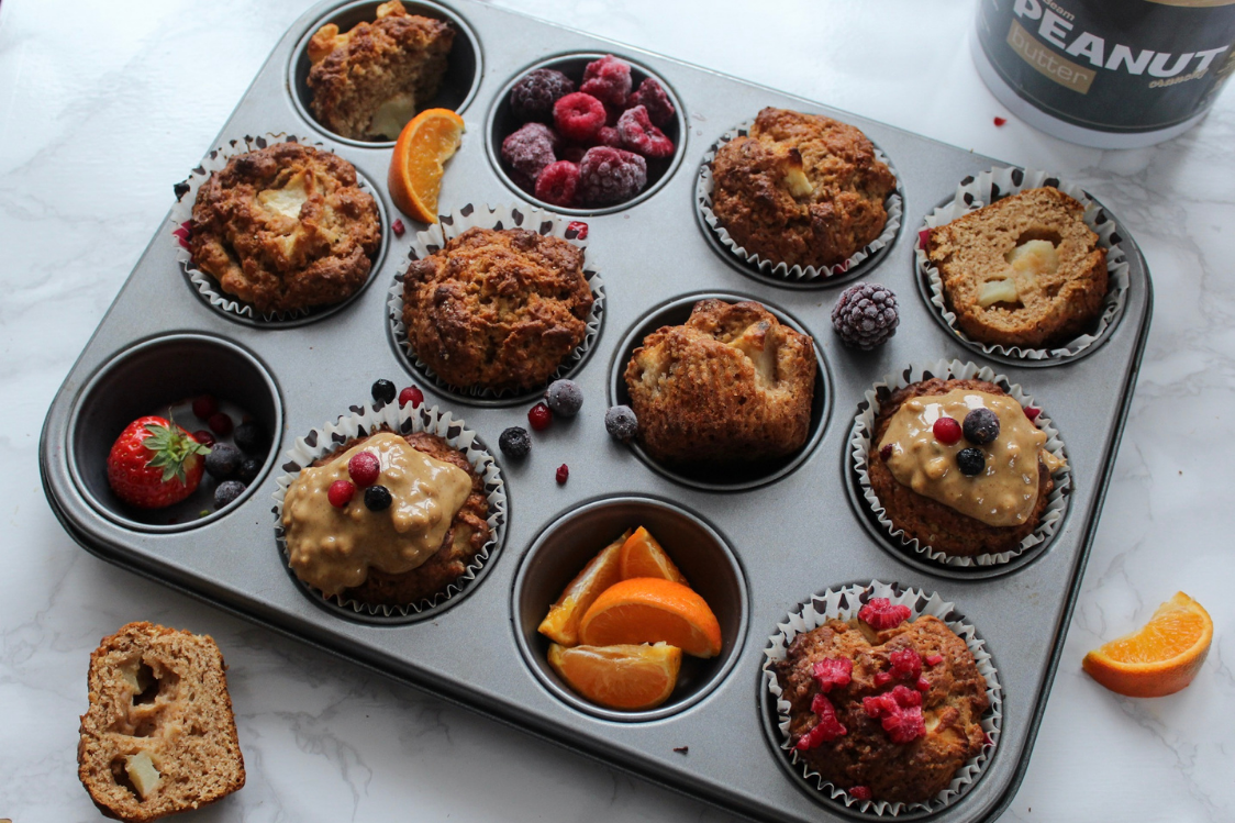 Jabolčni mufini z arašidovim maslom