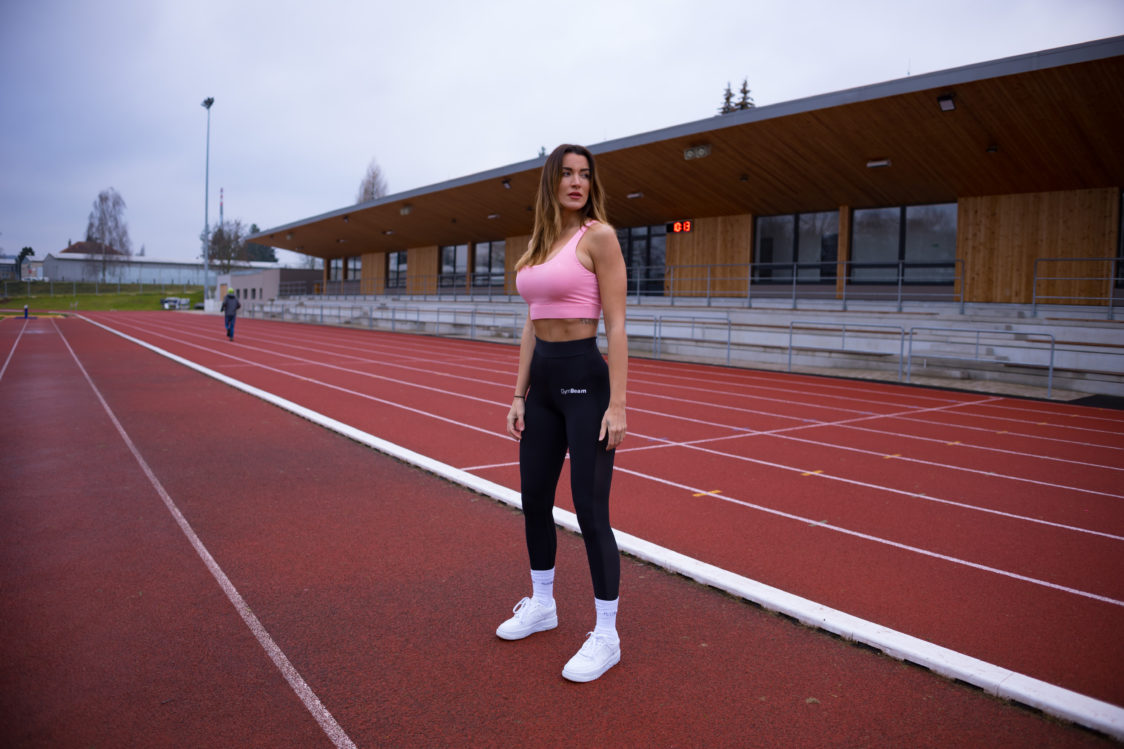 Prva pomoč pri zbadanju pod rebri Prva pomoč pri zbadanju pod rebri