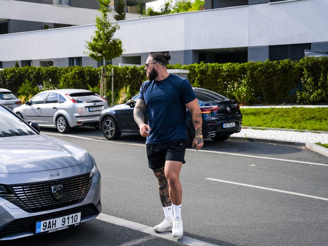 Parkirajte avto nekoliko dlje in se sprehodite