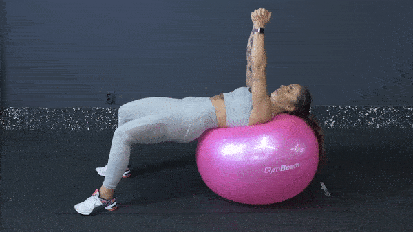 twist z žogo za fitnes