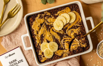 Fitnes recept: Pečena ovsena kaša z okusom brownieja z arašidovim maslom