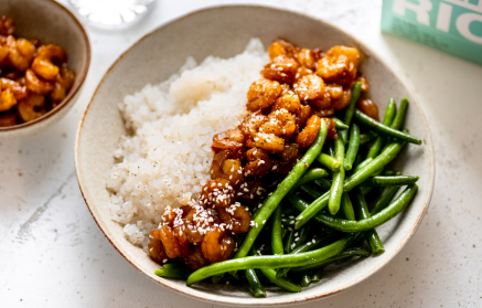 Fitnes recept: Azijske kozice v sladko-slani omaki z rižem