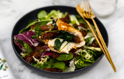 Fitnes recept: Piščančje prsi, polnjene s špinačo