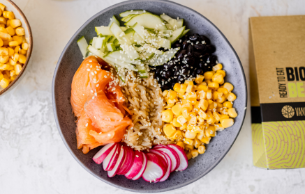 Fitnes recept: Poke Bowl z lososom