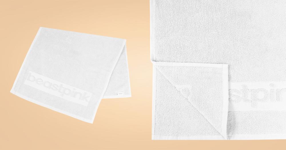 Fitnes brisača Mini White - BeastPink