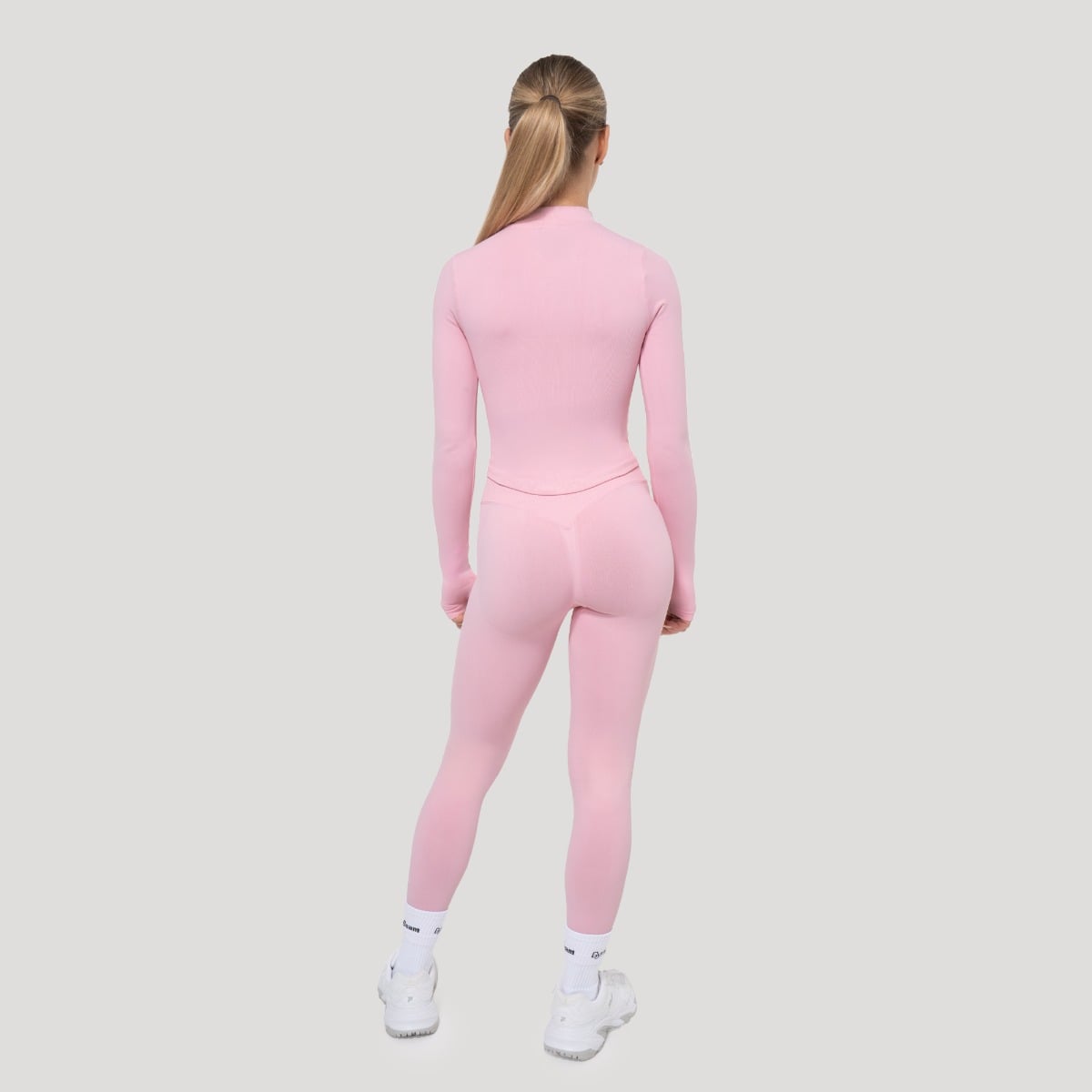 GymBeam Ženski športni top Luma Baby Pink - Velikost: S | Barva: ružová | Teža: 0,24 g | Pakiranje: 105 · záber 6