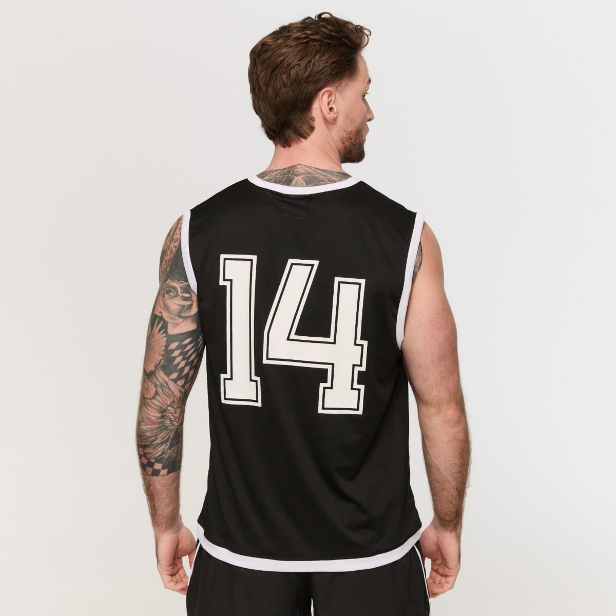 GymBeam Moška majica brez rokavov Varsity Black - Velikost: S | Barva: čierna | Teža: 0,165 g | Pakiranje: 100 · záber 6