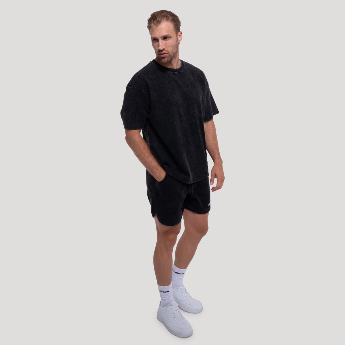 GymBeam Kratke hlače Persistence Washed Brown · záber 6