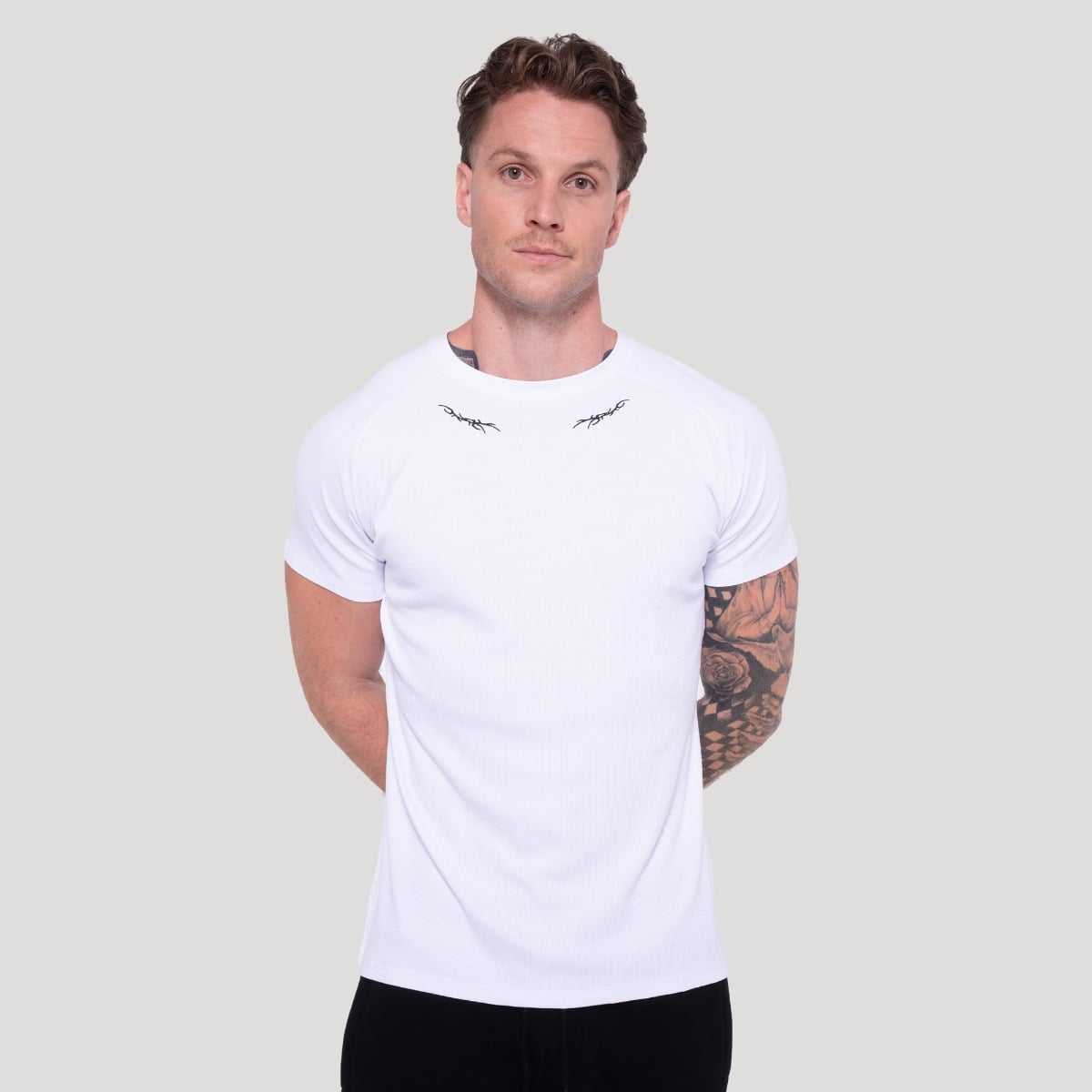 Majica Tribal Ribbed White - GymBeam