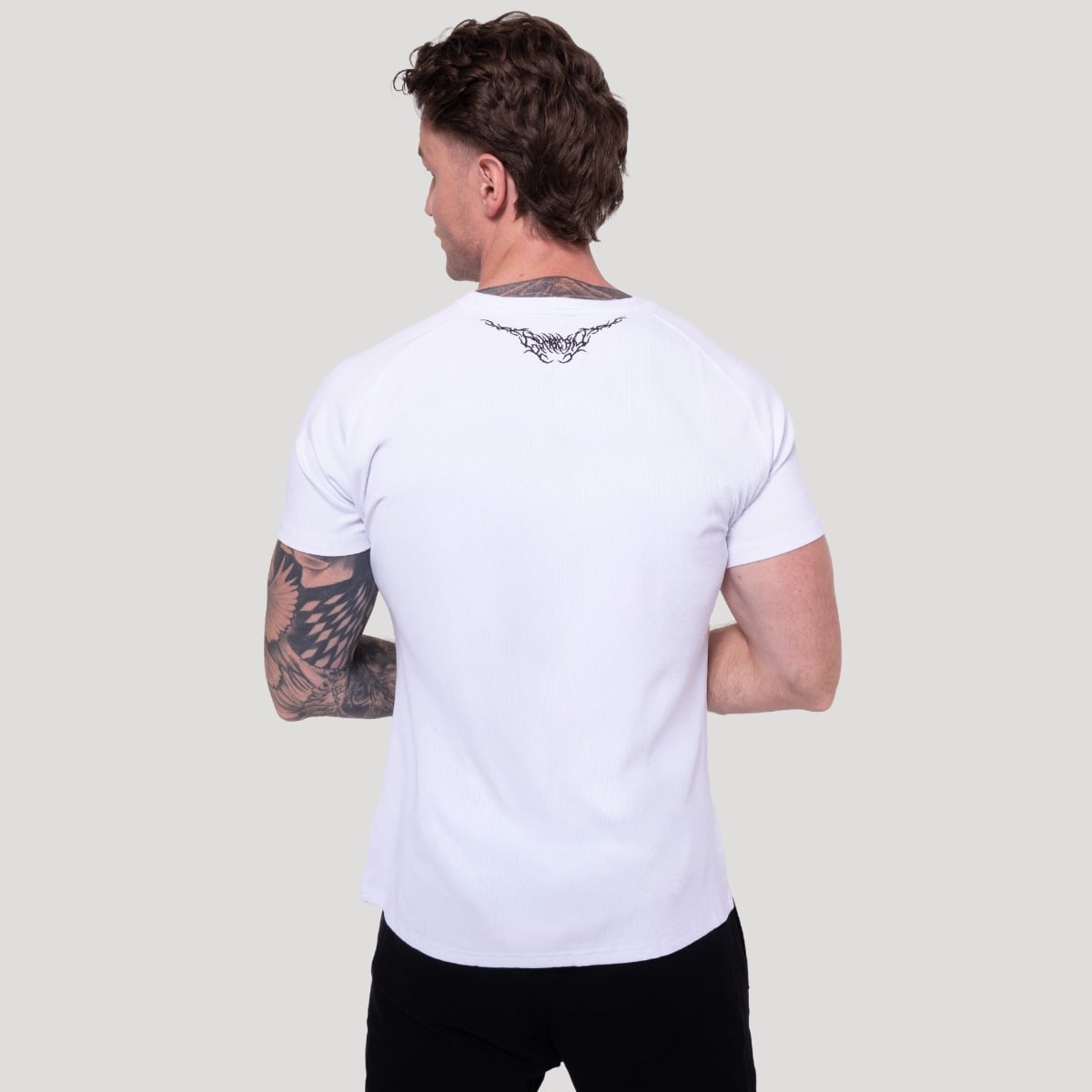 Majica Tribal Ribbed White - GymBeam
