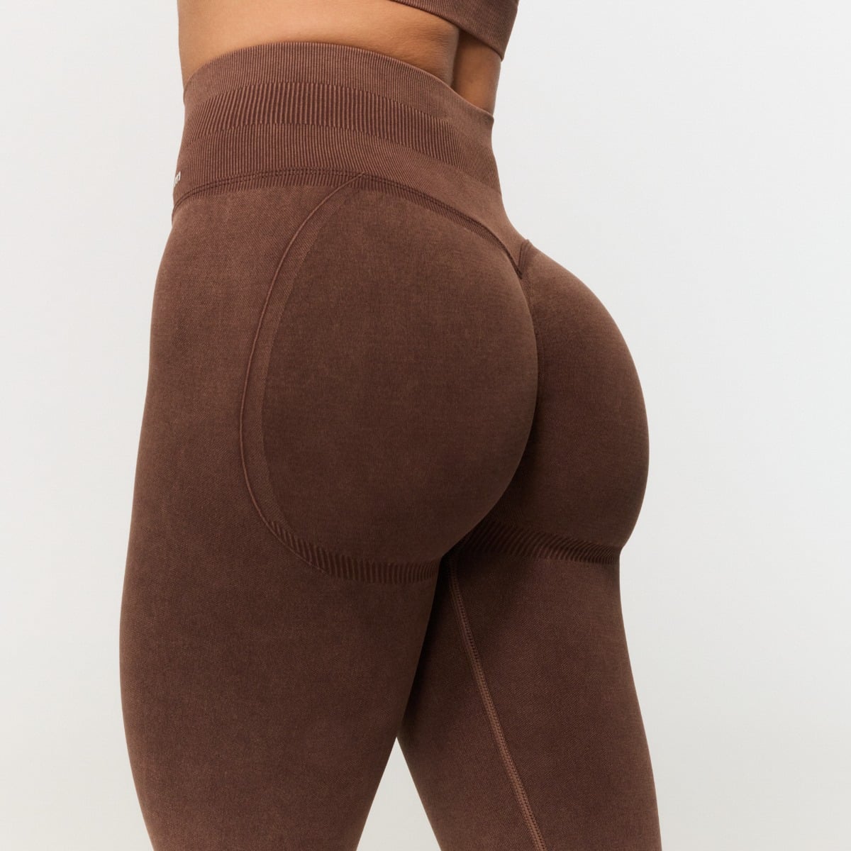 Ženske brezšivne pajkice Fierce Brown - GymBeam