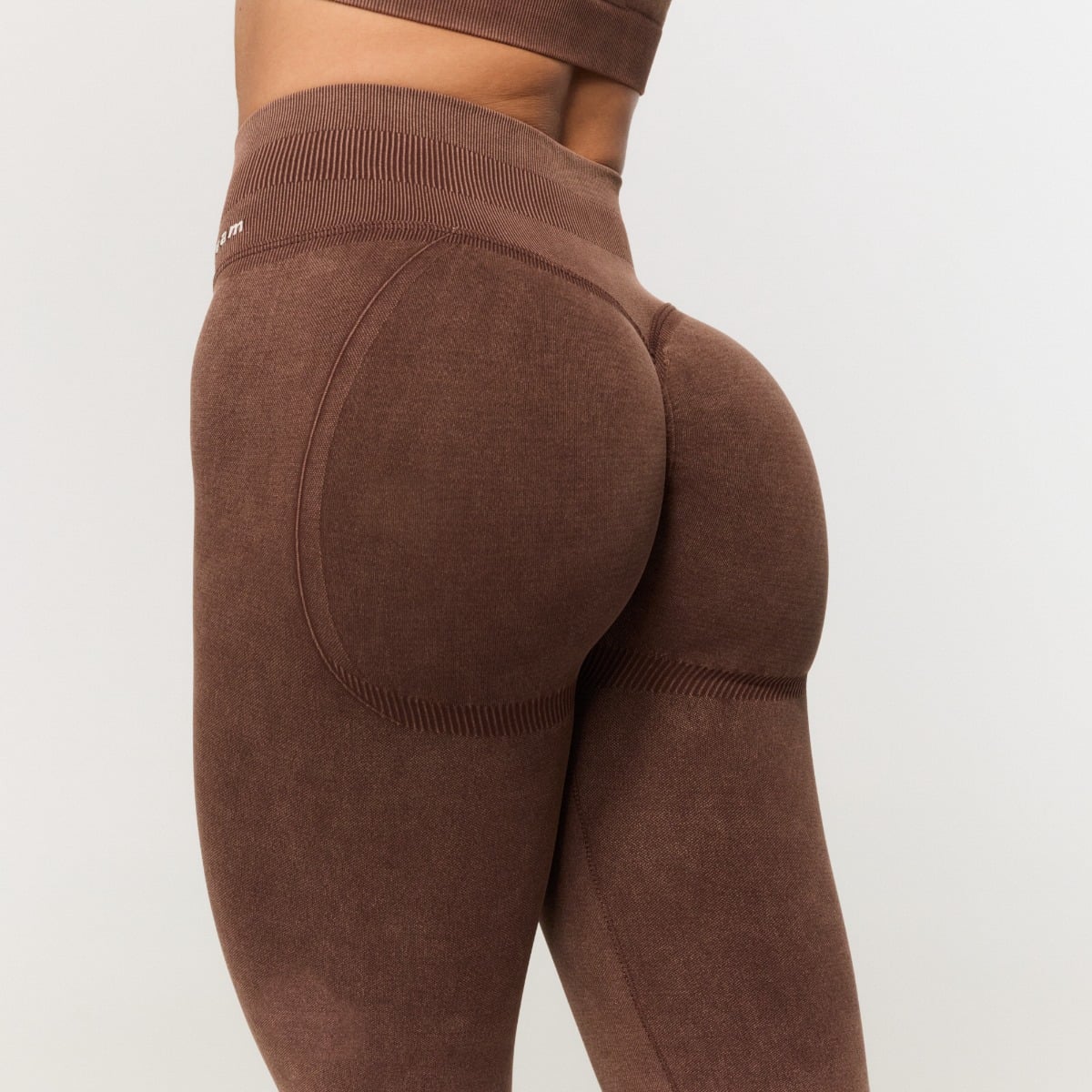 Ženske brezšivne hlače Fierce Brown - GymBeam