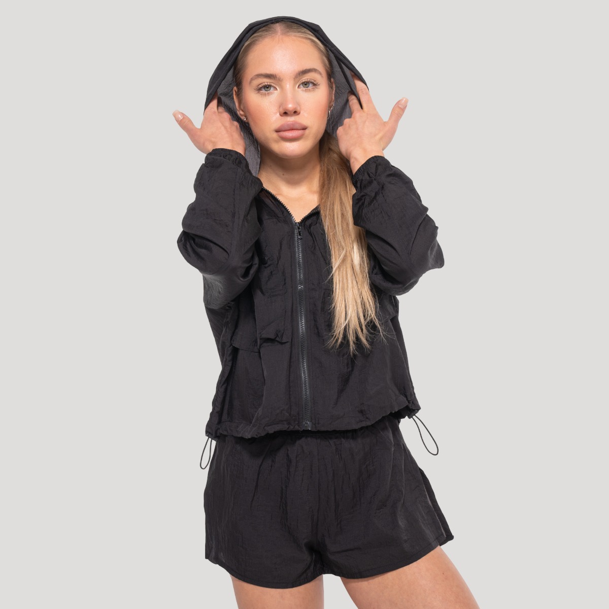 Ženska jakna Flow Black - GymBeam
