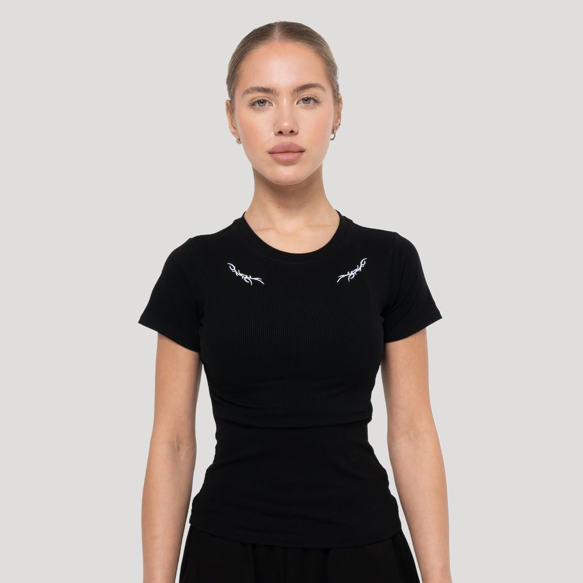 Ženska majica Tribal Ribbed Black - GymBeam